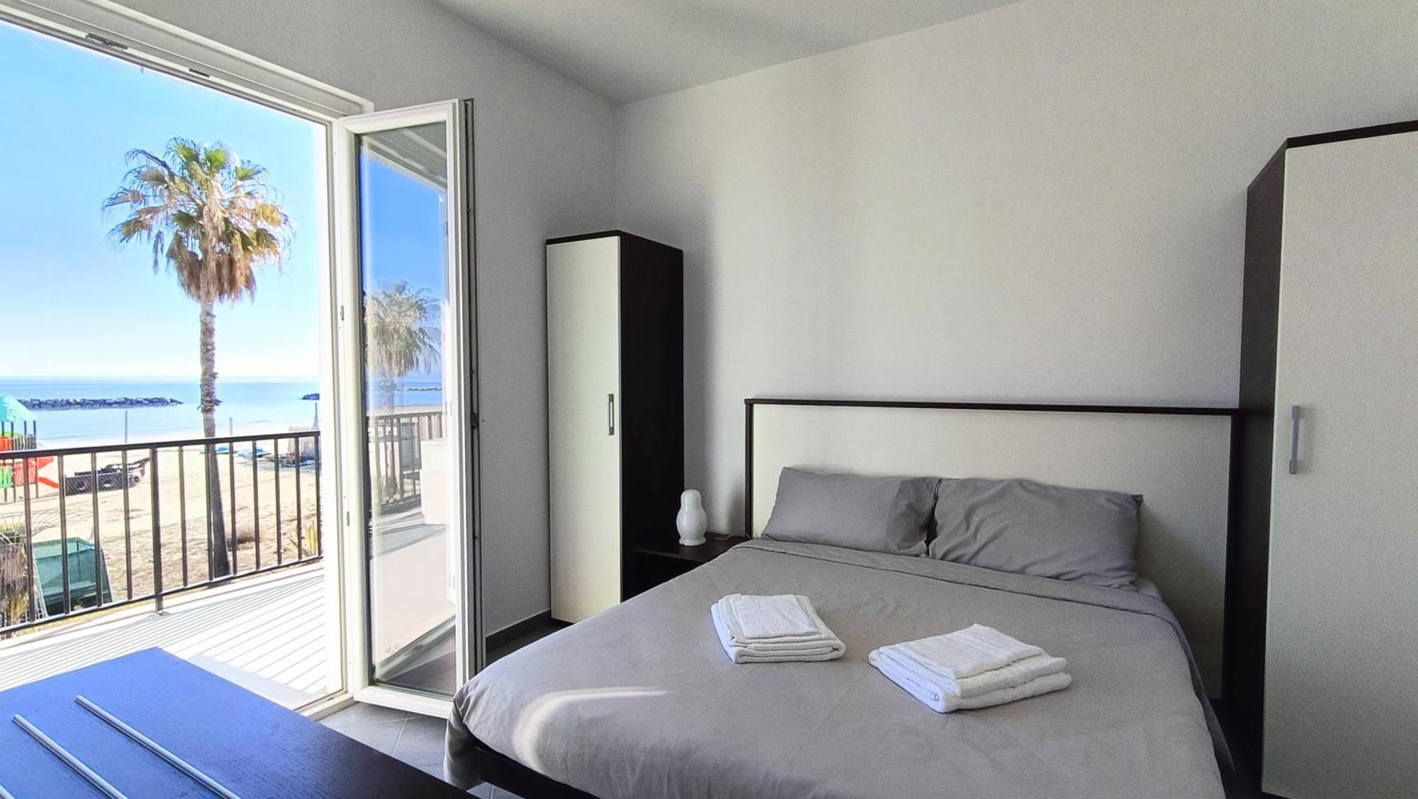 Lido Rooms & Apartments 리도 디 페르모 외부 사진